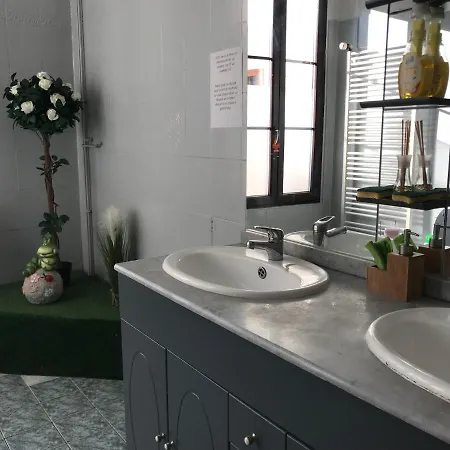 Chez Franck Et Sandra , Plein Centre Ville, 1 Er Etage סנט-מנו