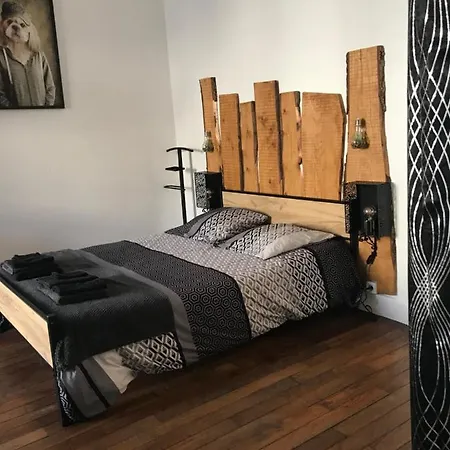 Chez Franck Et Sandra , Plein Centre Ville, 1 Er Etage Bed & Breakfast